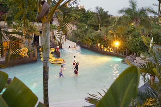 Tenerife - Siam Park by night