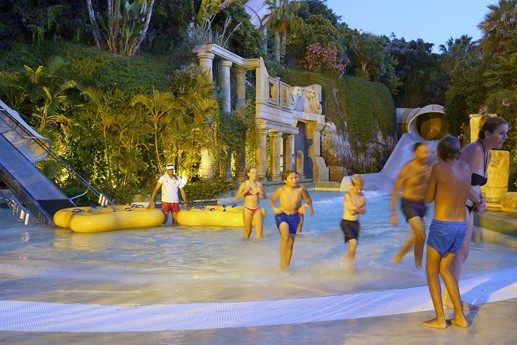 Tenerife - Siam Park by night