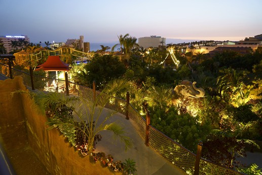 Tenerife - Siam Park by night